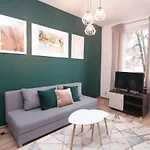 Dmk Near Warsaw-modlin Airport Apartment