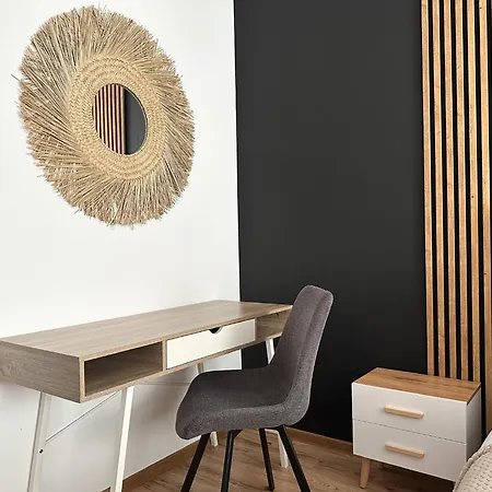Апартаменти Dmk Near Warsaw-modlin Airport *